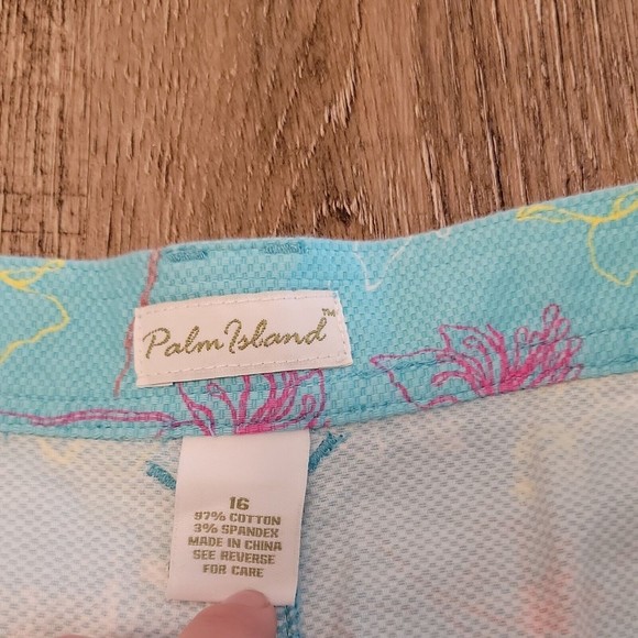 Palm Island Bermuda Shorts ~ Sz 16 ~ High Rise ~ Blue ~ Floral ~ 9" Inseam - Picture 2 of 3